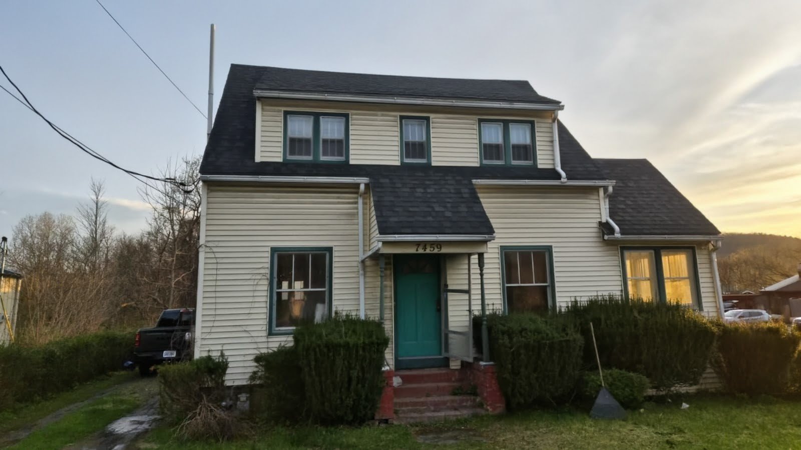 hornell House: 7459 seneca rd n