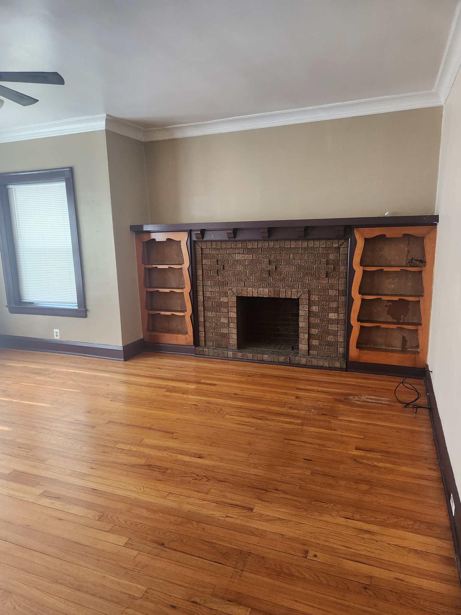 Chicago Apartment: 11005 S Vernon Ave
