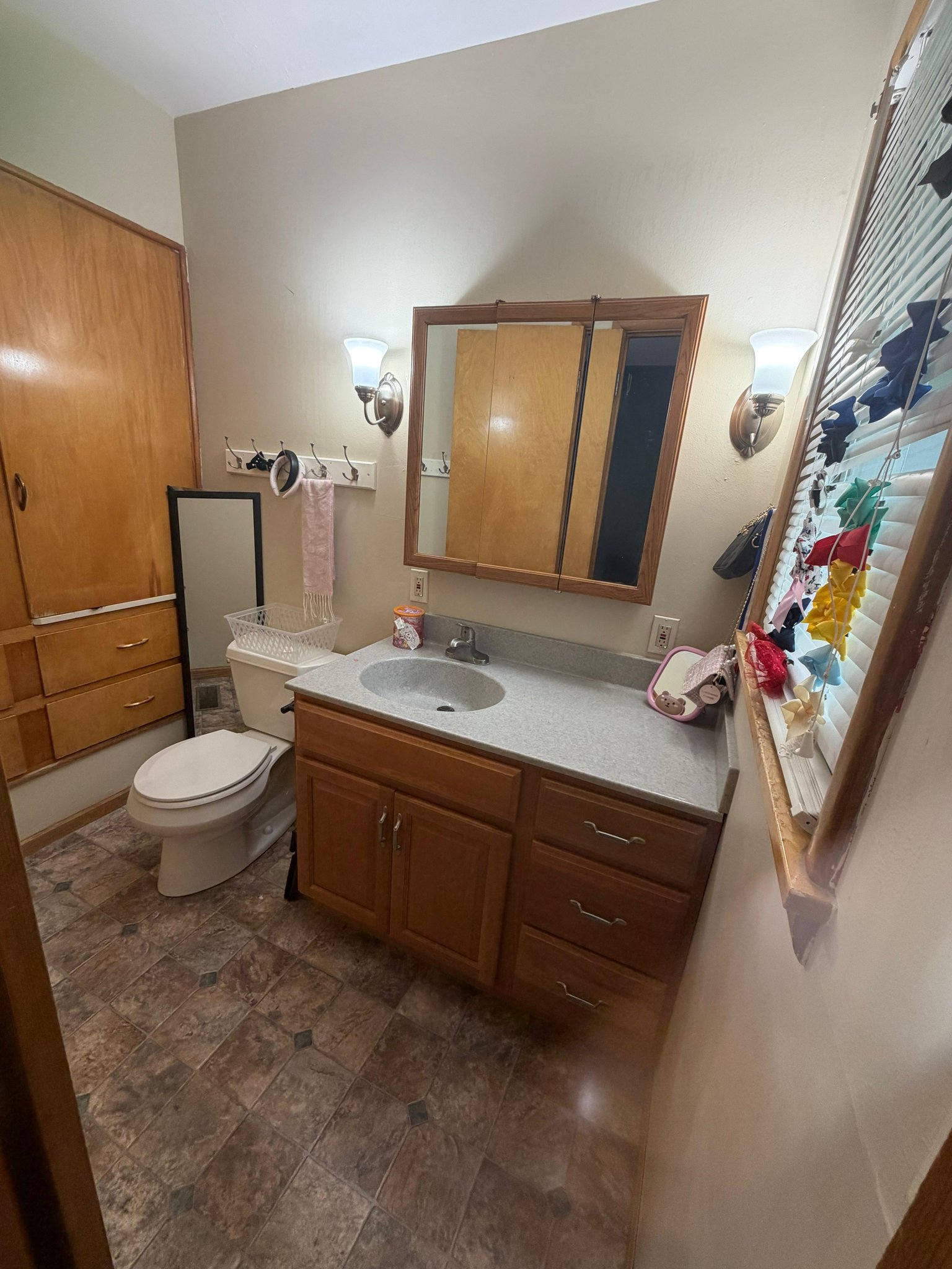 Junction City Townhome: 821 w spruce st