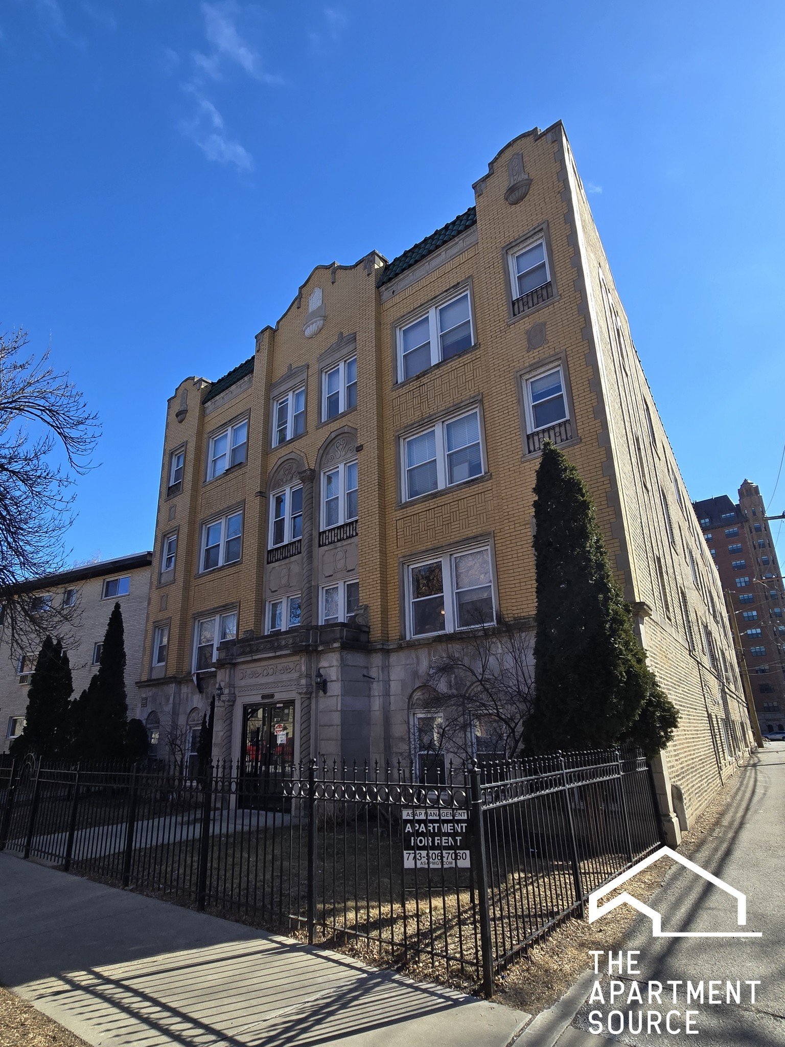 Chicago Apartment: 1333 West Birchwood Ave