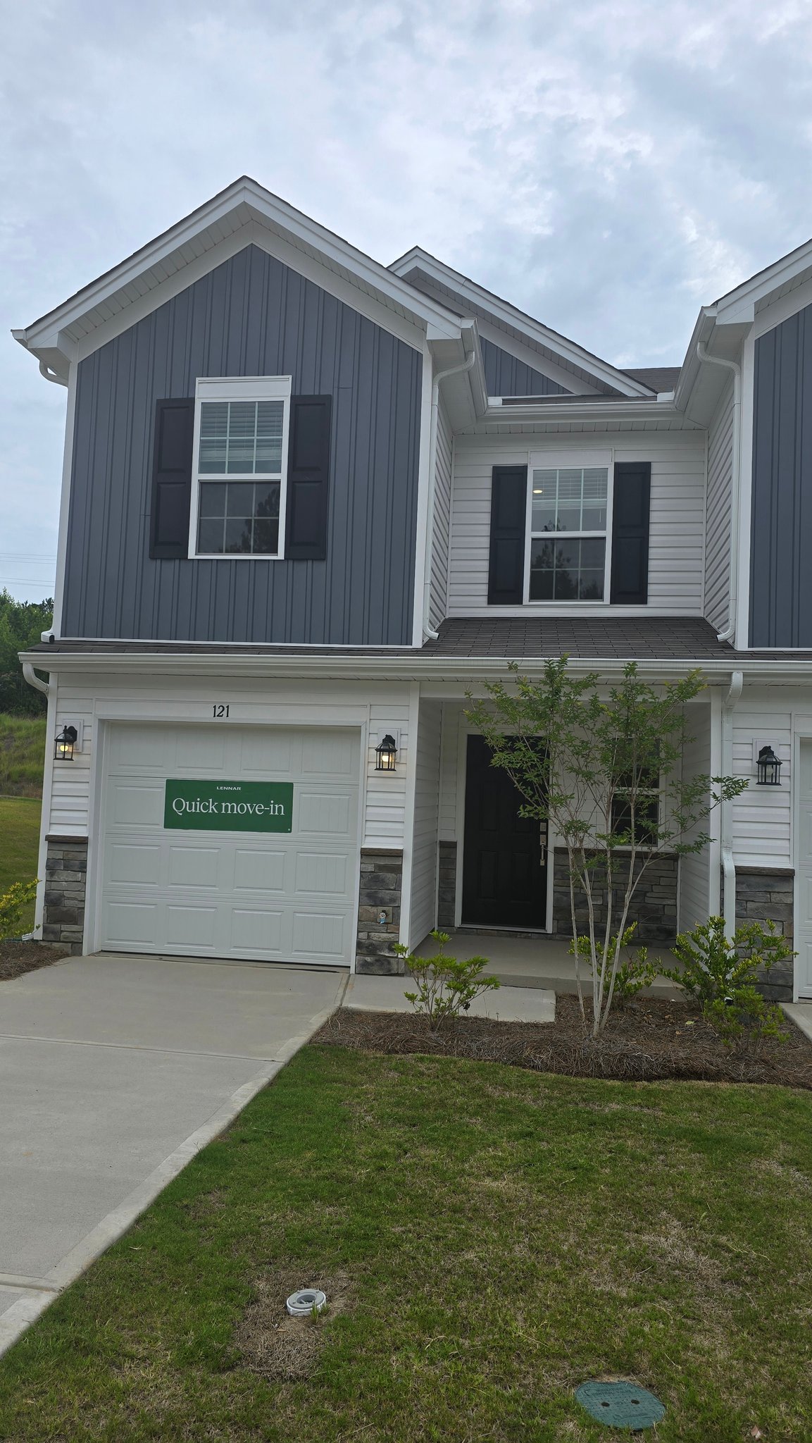 Clinton Townhome: 121 Tango Dr