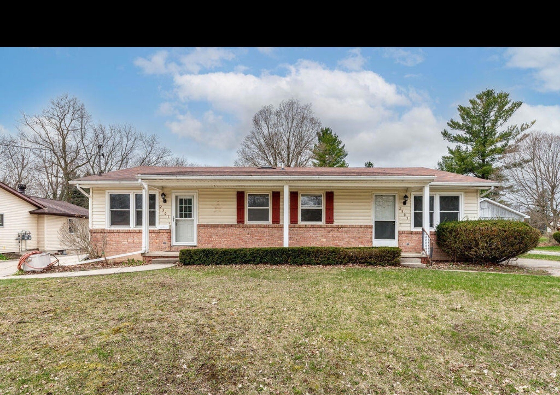 Holt Multiplex: 2303 main st