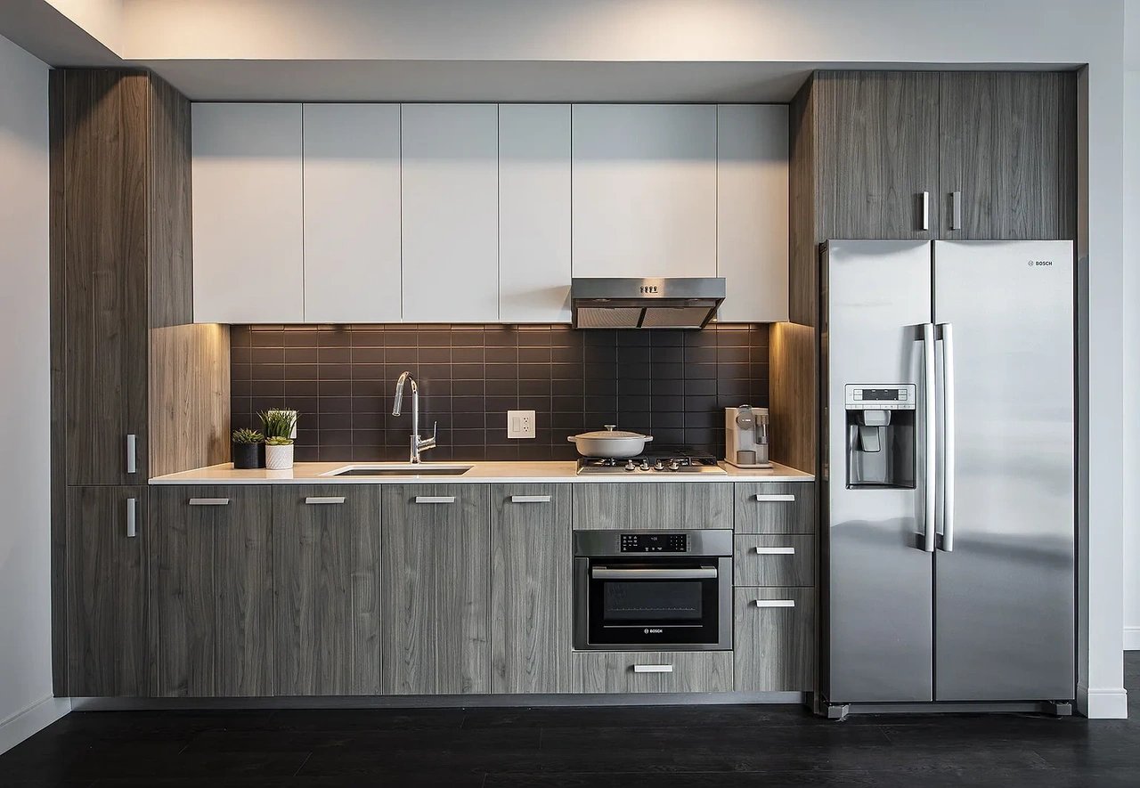 Chicago Condo: 452 E Waterside Dr