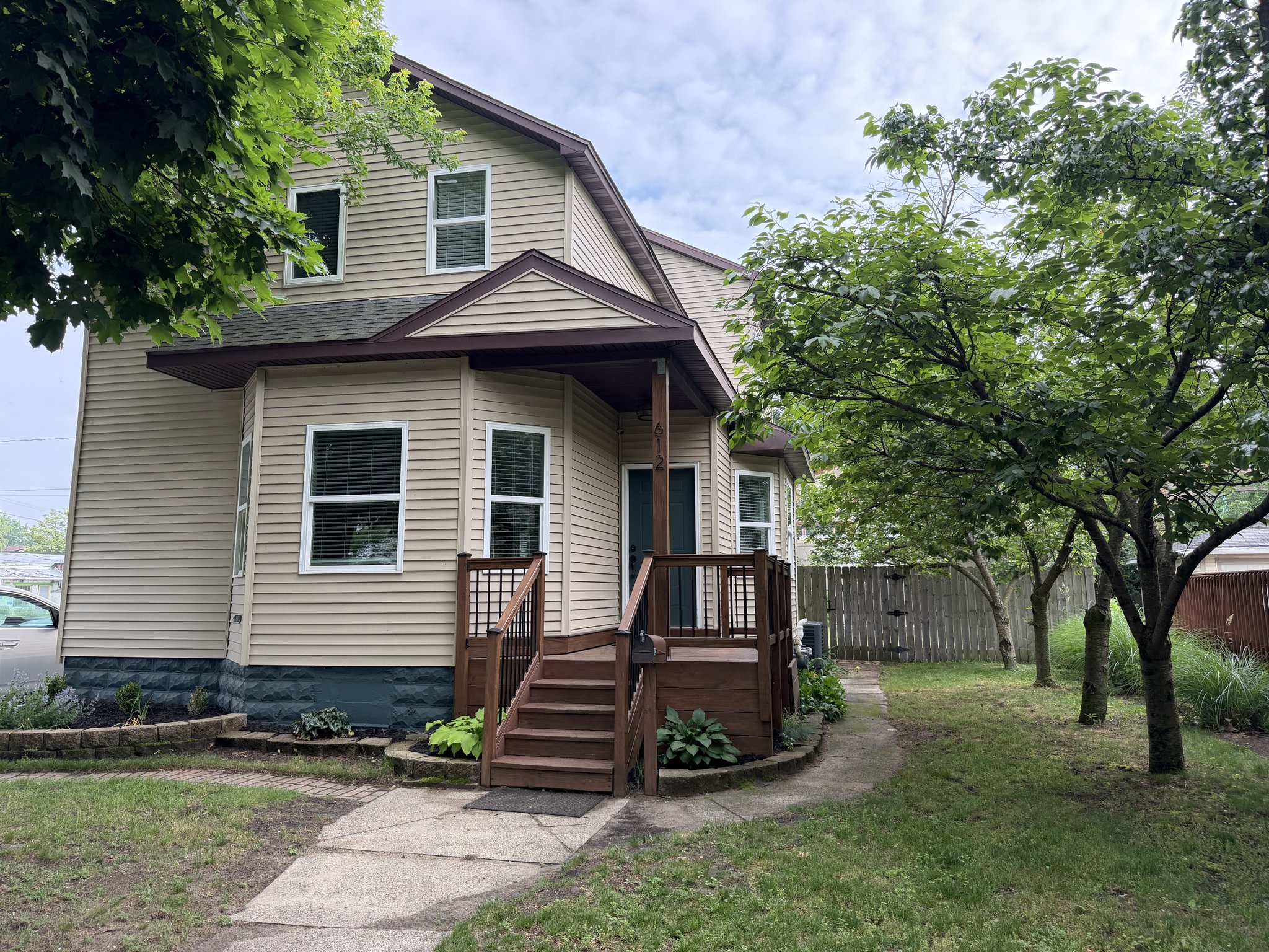 Grand Haven House: 612 Columbus Ave