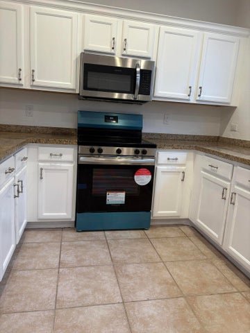 West Palm Beach House: 833 Millbrae Court 4