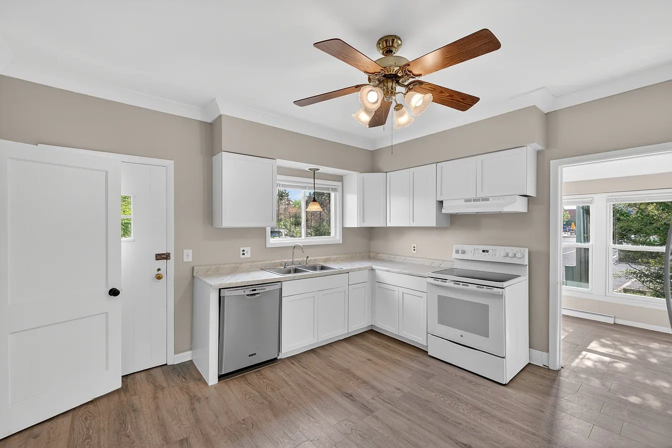 Oxford Apartment: 23 w Burdick Street