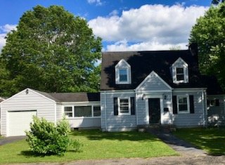 Charleston House: 610 41st St SE