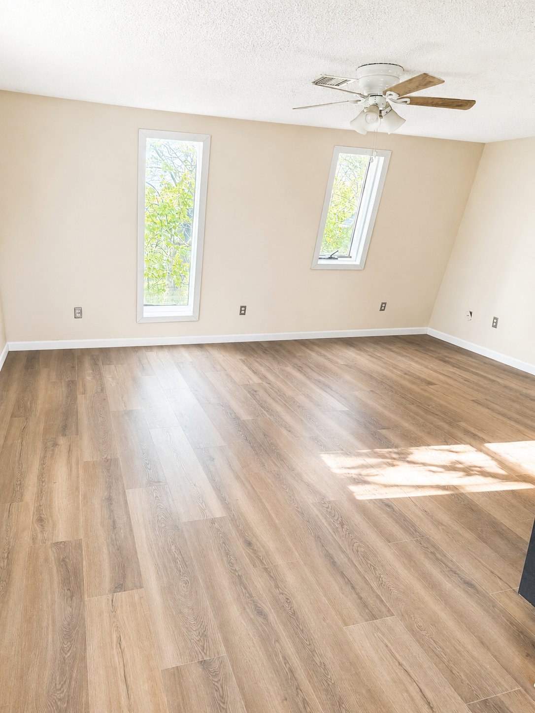 Billerica House: 35 Fox Hill Road