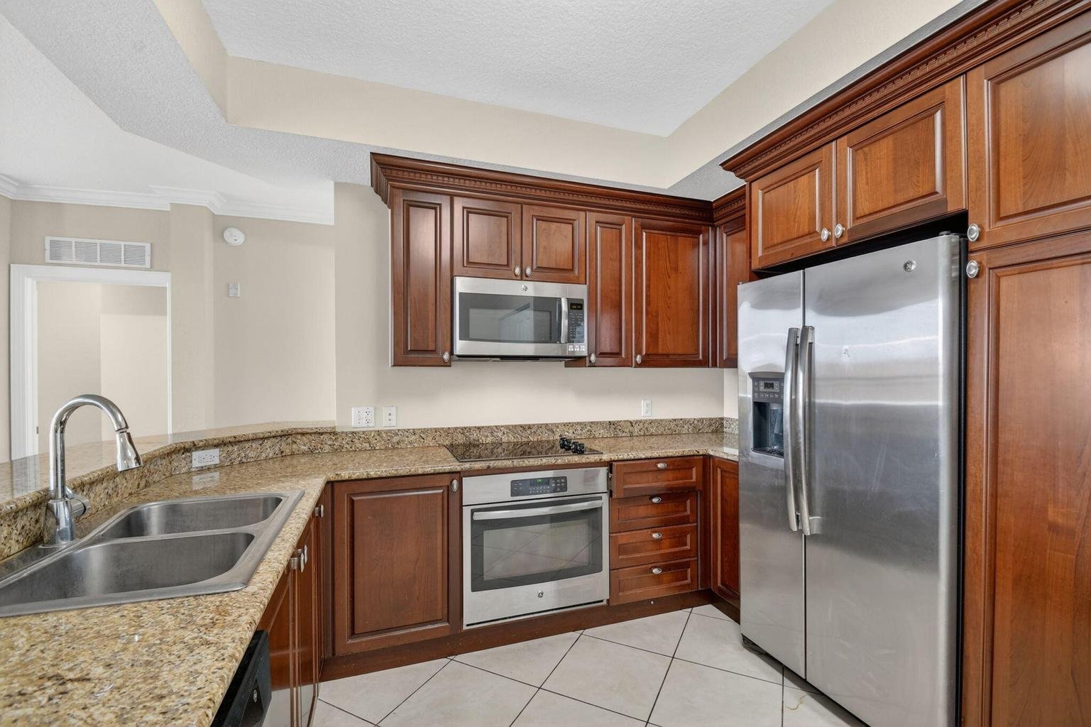 Boynton Beach Condo: 1660 Renaissance Commons Boulevard 2517