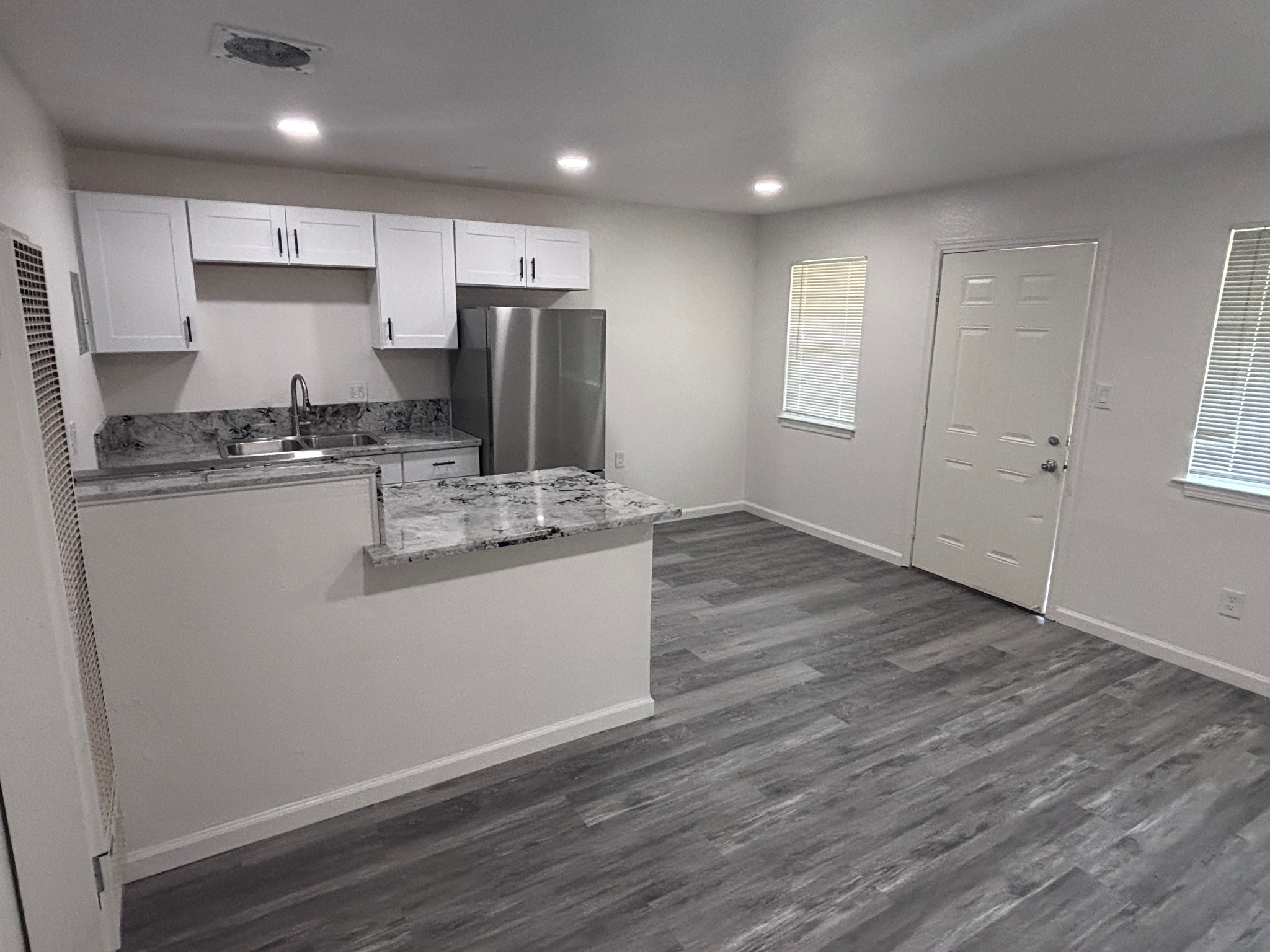 Sacramento Apartment: 2720 Forrest St.