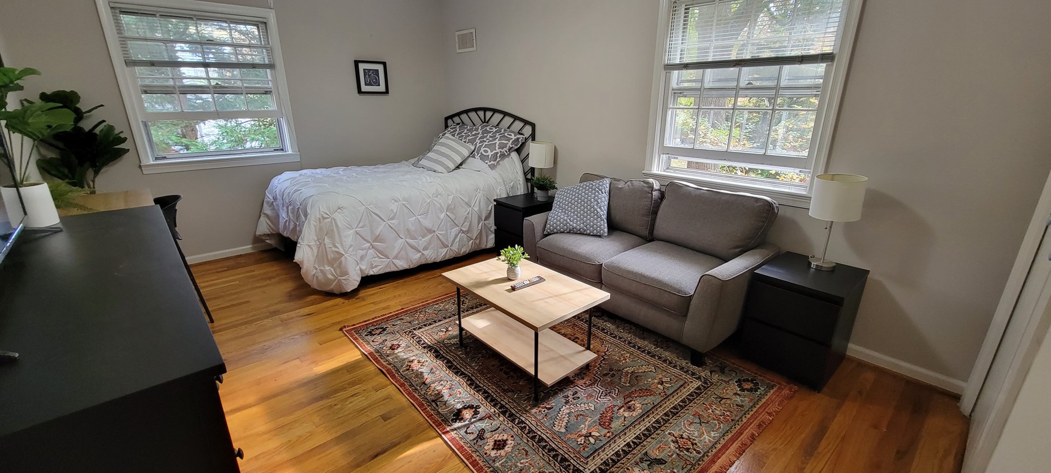 College Park House: 6205 quebec pl