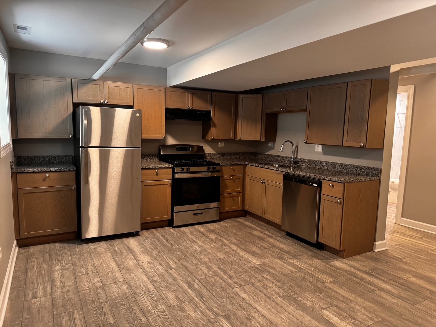 Chicago Apartment: 4556-4558 S Prairie