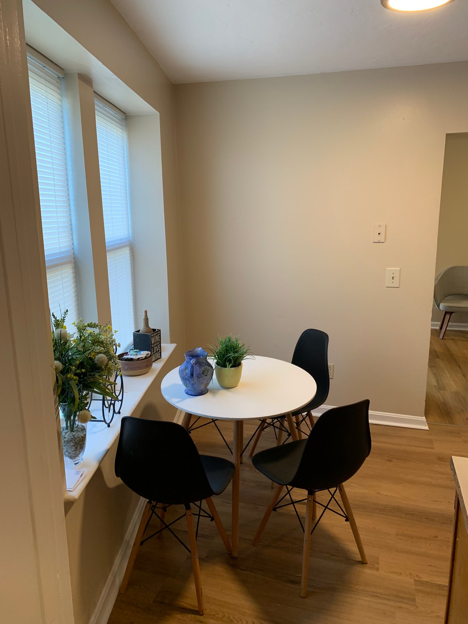 Quincy Single Room: 1227 Sea st