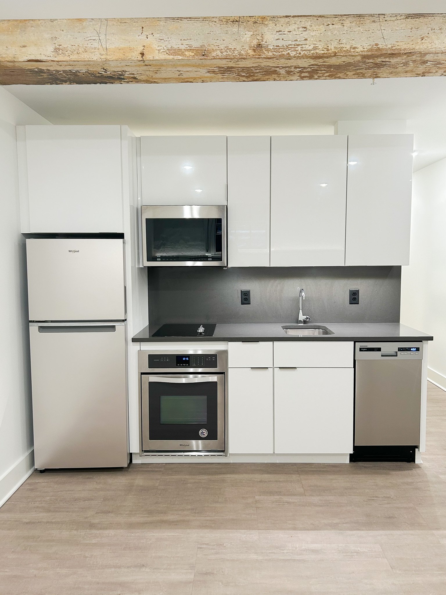 Lancaster Apartment: 425 n Prince St, Apt 004
