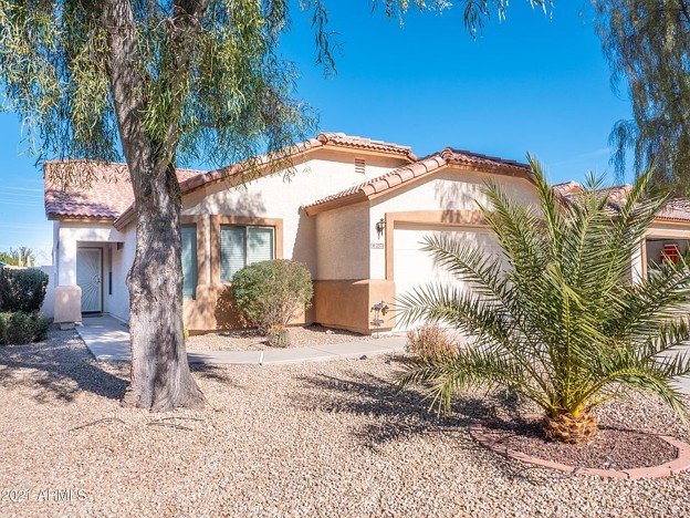 San Tan Valley House: 2570 E Silversmith Trl