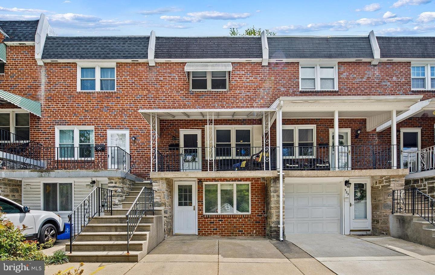 Philadelphia Townhome: 585 Monastery Ave