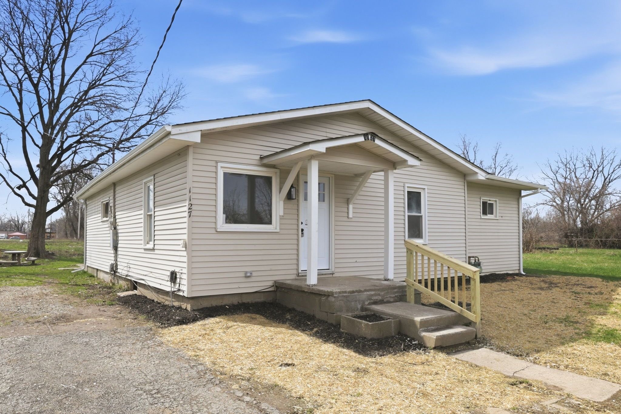 Columbus House: 1127 Rumsey Rd,