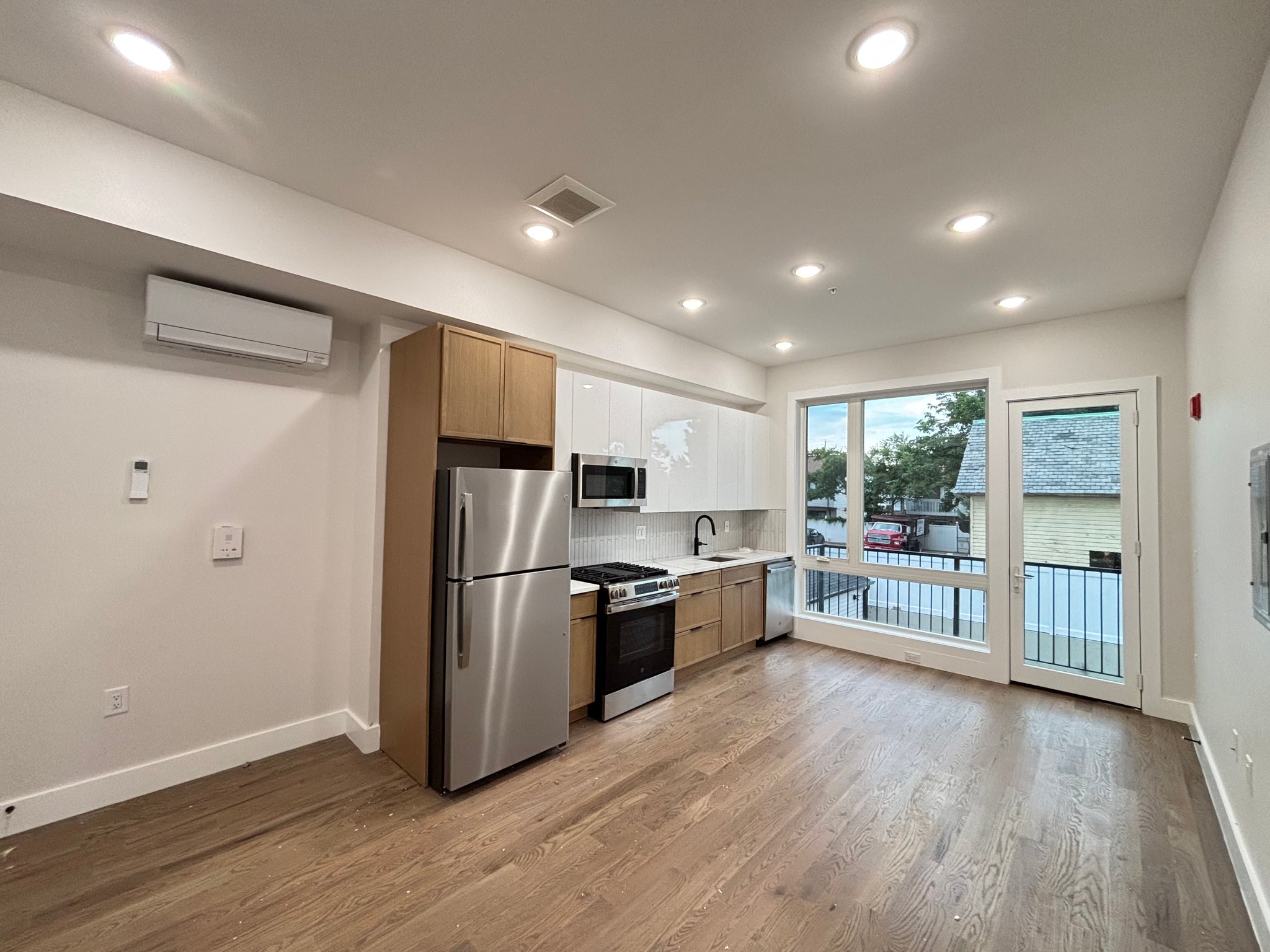 Jersey City Apartment: 40 Lembeck Ave