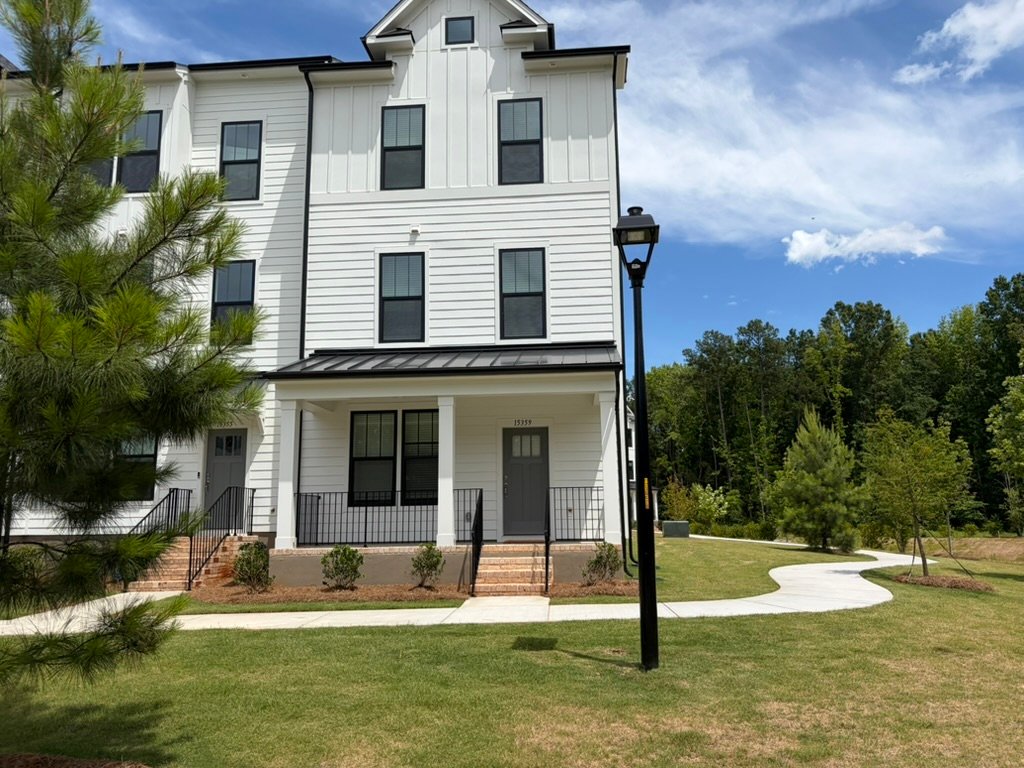 Charlotte Single Room: 15359 Ballancroft Pkwy