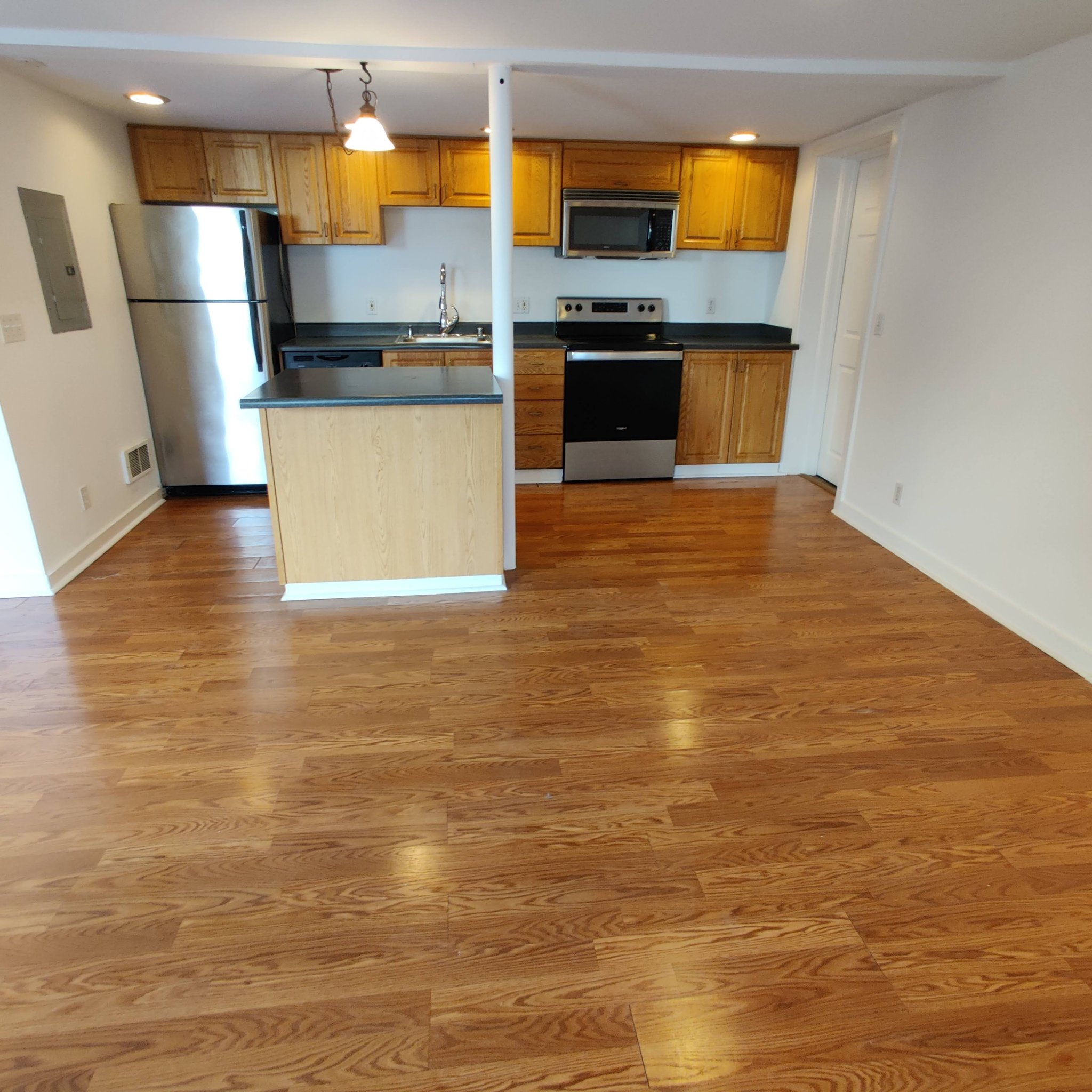 Seattle Apartment: 2014 West Bertona Street
