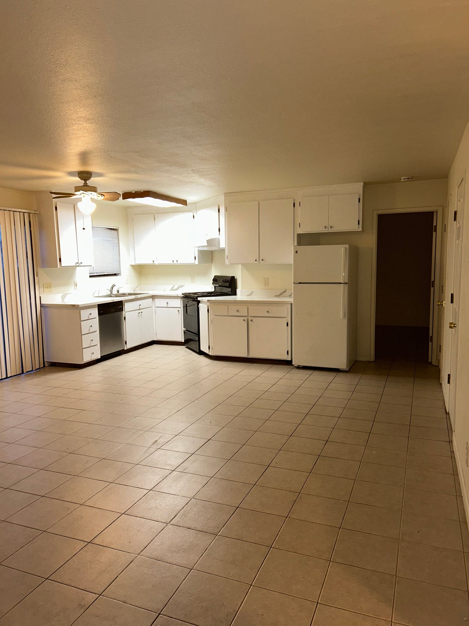 Hayward House: 544 Tehama Ave