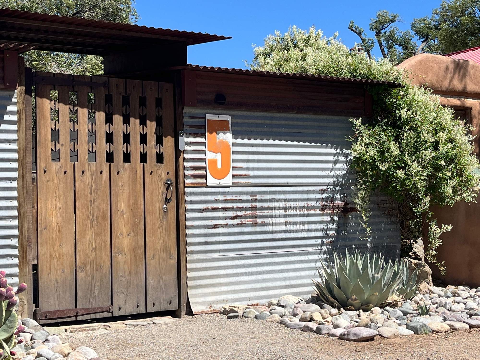 Cerrillos House: 5 Waldo St