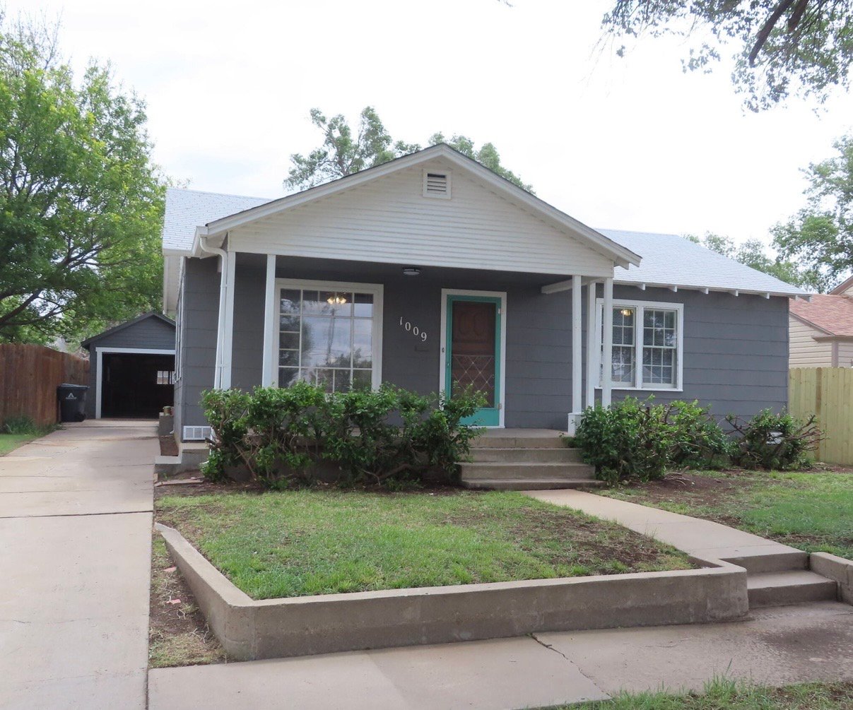 Amarillo House: 1009 S Alabama St