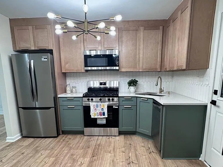 Decatur House: 3589 Orchard Cir