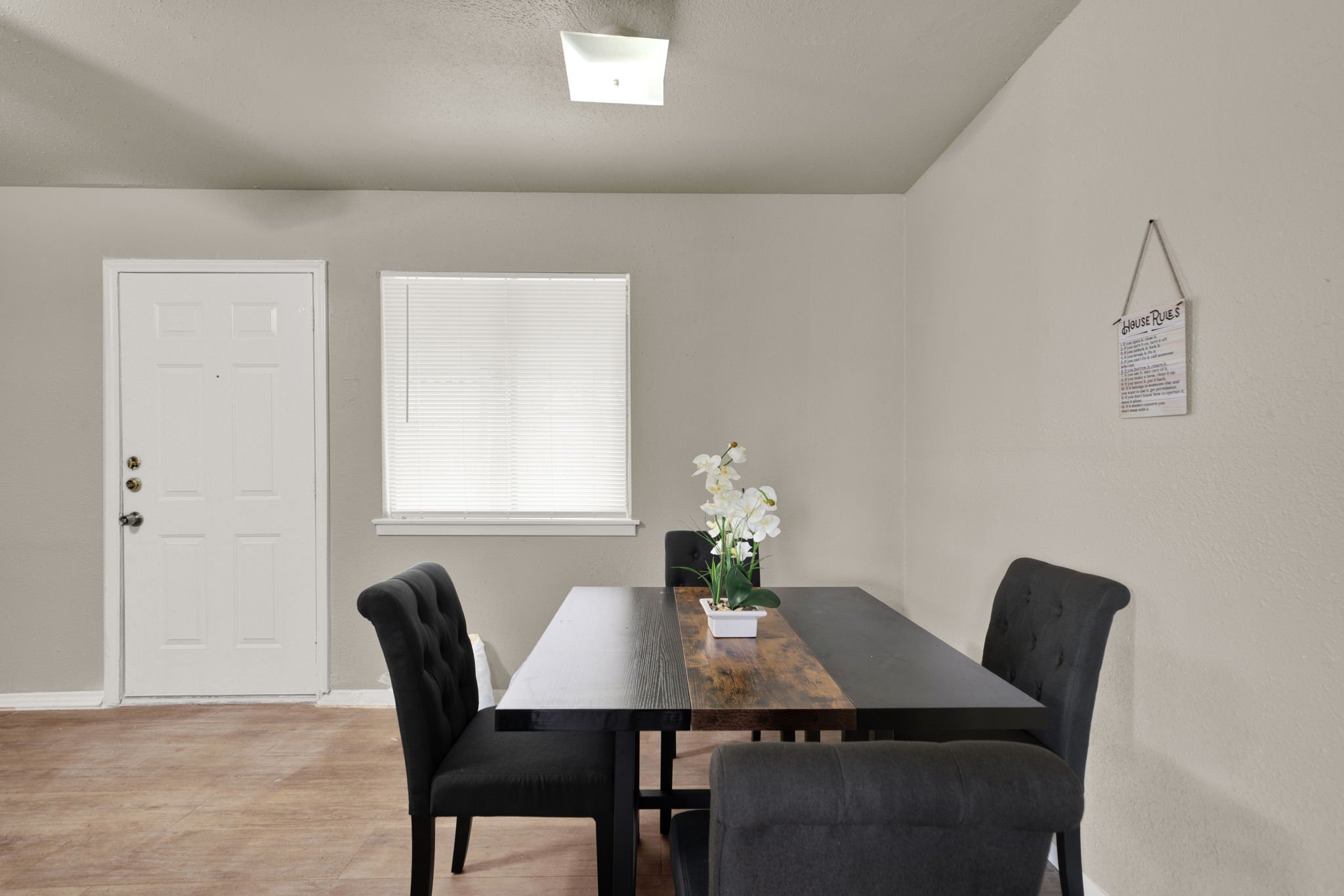 Converse Single Room: 313 Deborah Dr