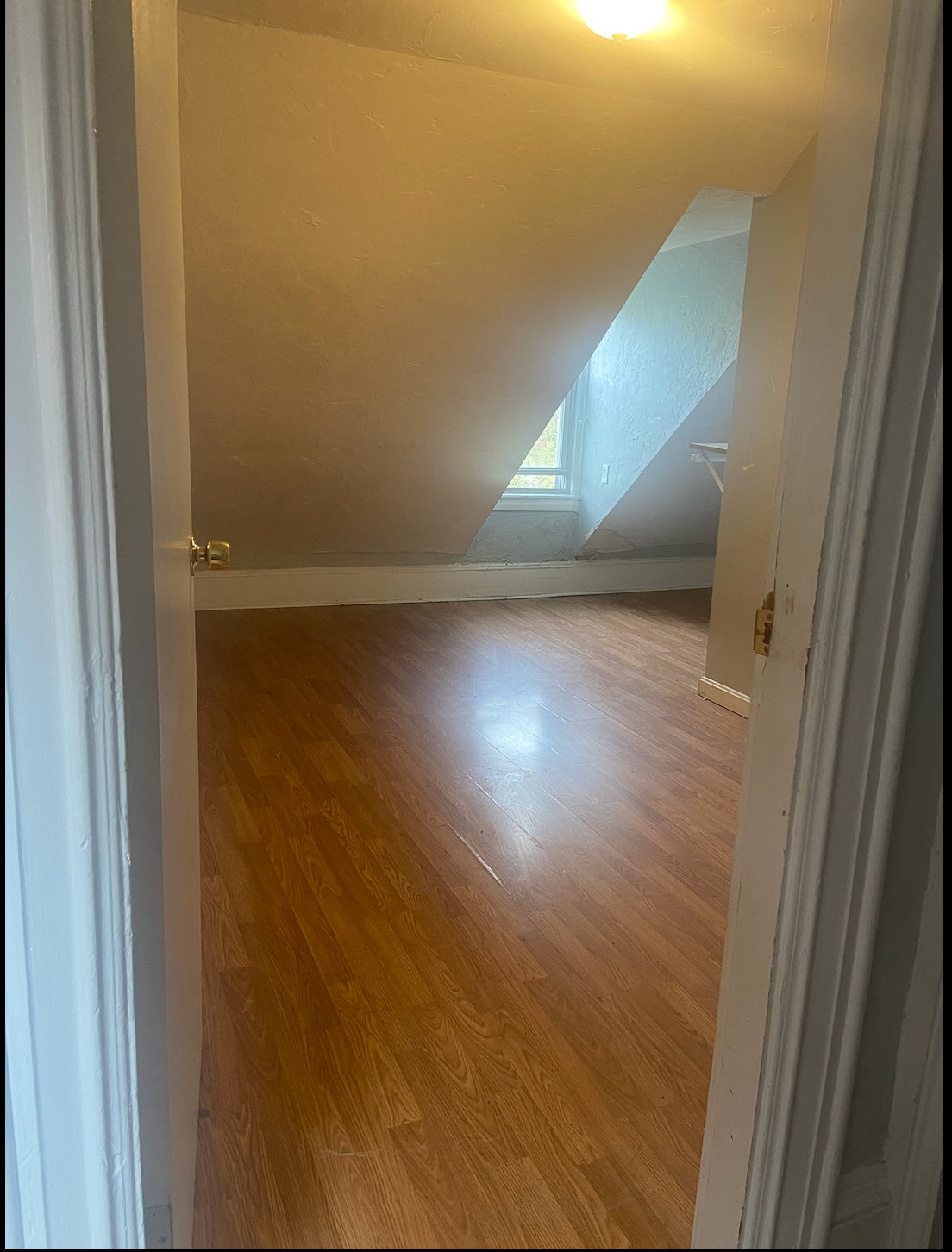 Malden Single Room: 28 Spring St