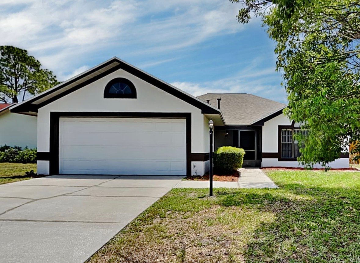 Winter Haven House: 6 Lake Daisy Blvd