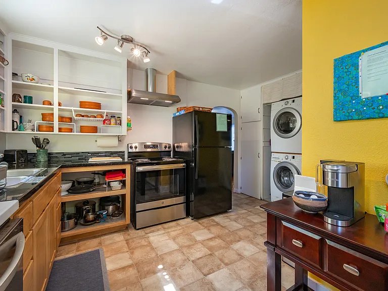 Eugene House: 2431 Potter St