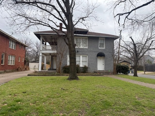 Dallas Multiplex: 4800 Tremont St
