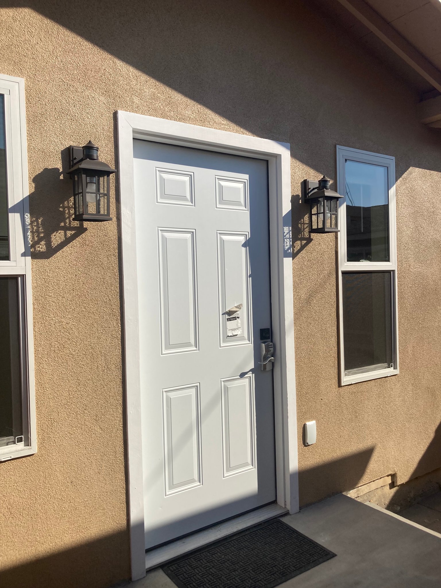 Santa Clara House: 1832 Eisenhower Dr.
