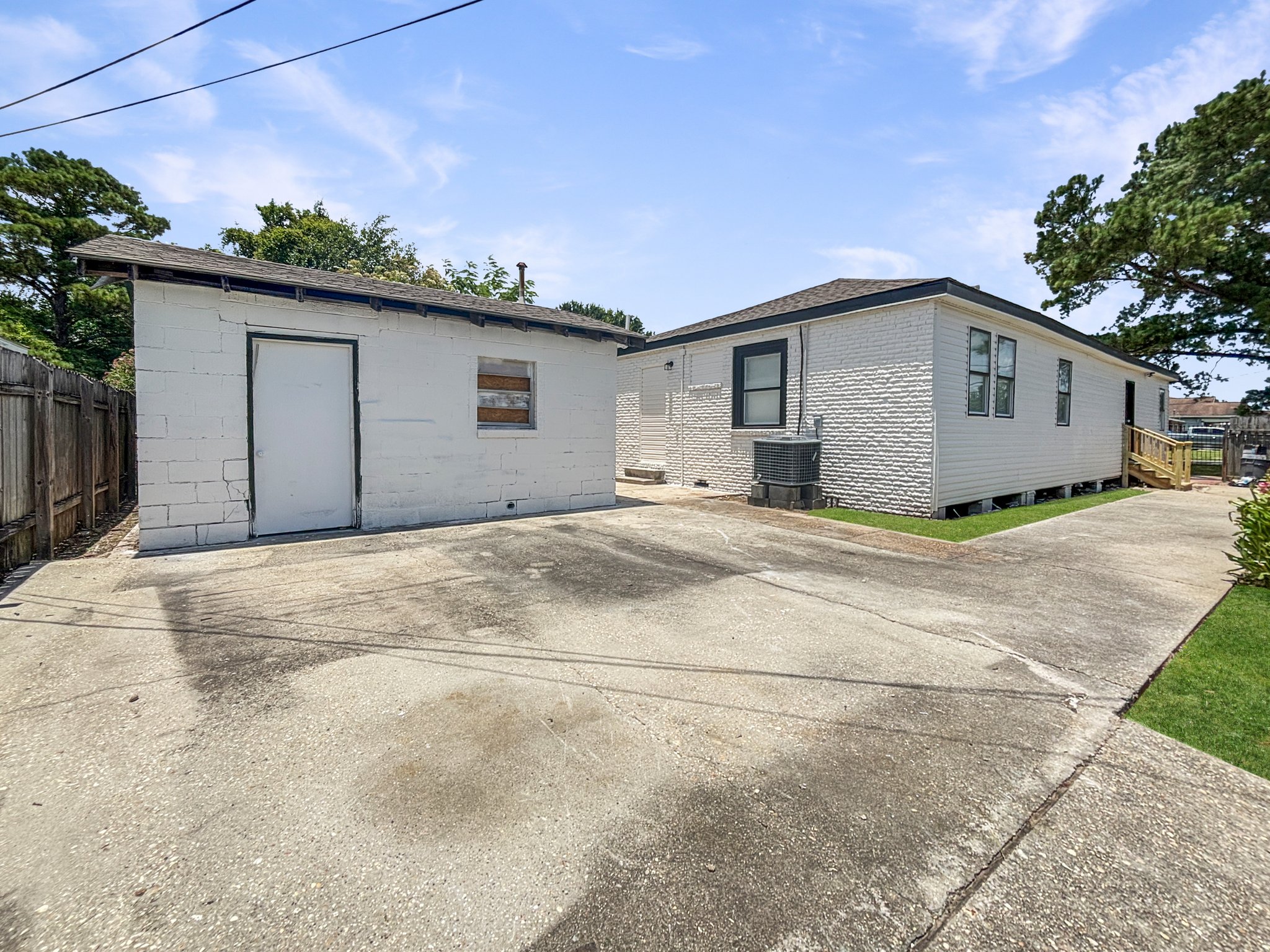 New Orleans House: 9102 Oleander Street