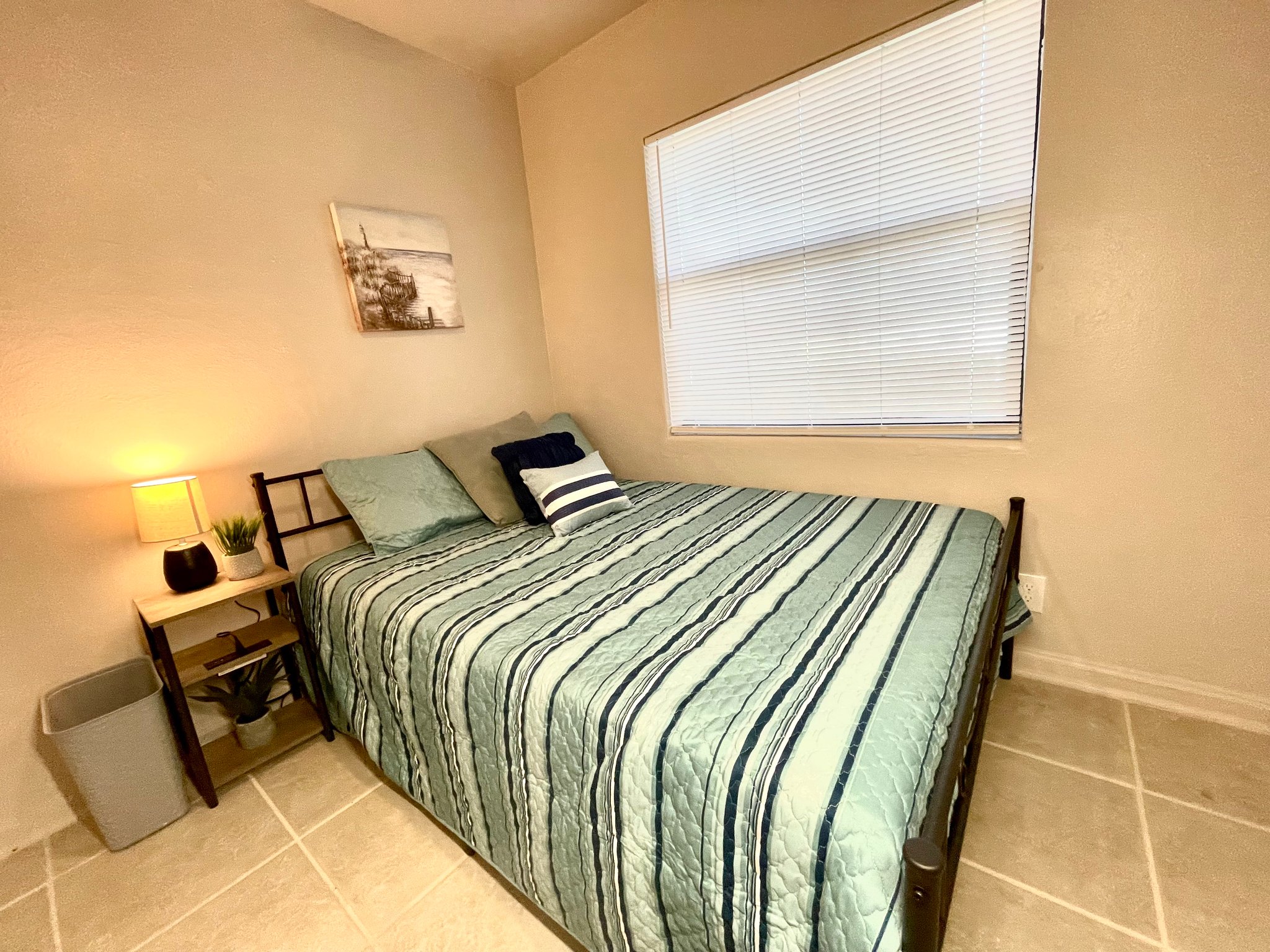 Jacksonville Single Room: 6135 Sabre Drive