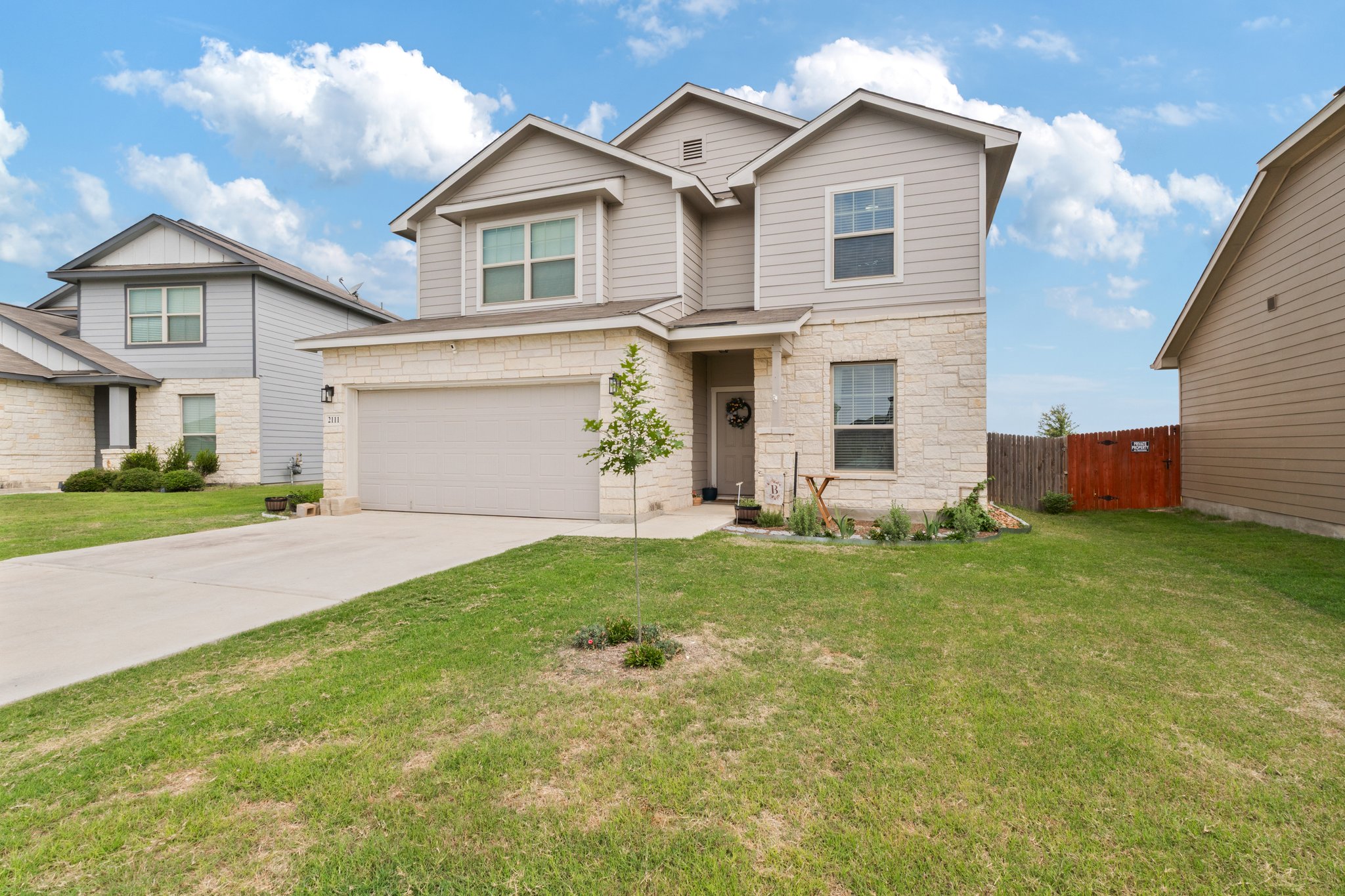 San Antonio House: 2111 RHESUS VW