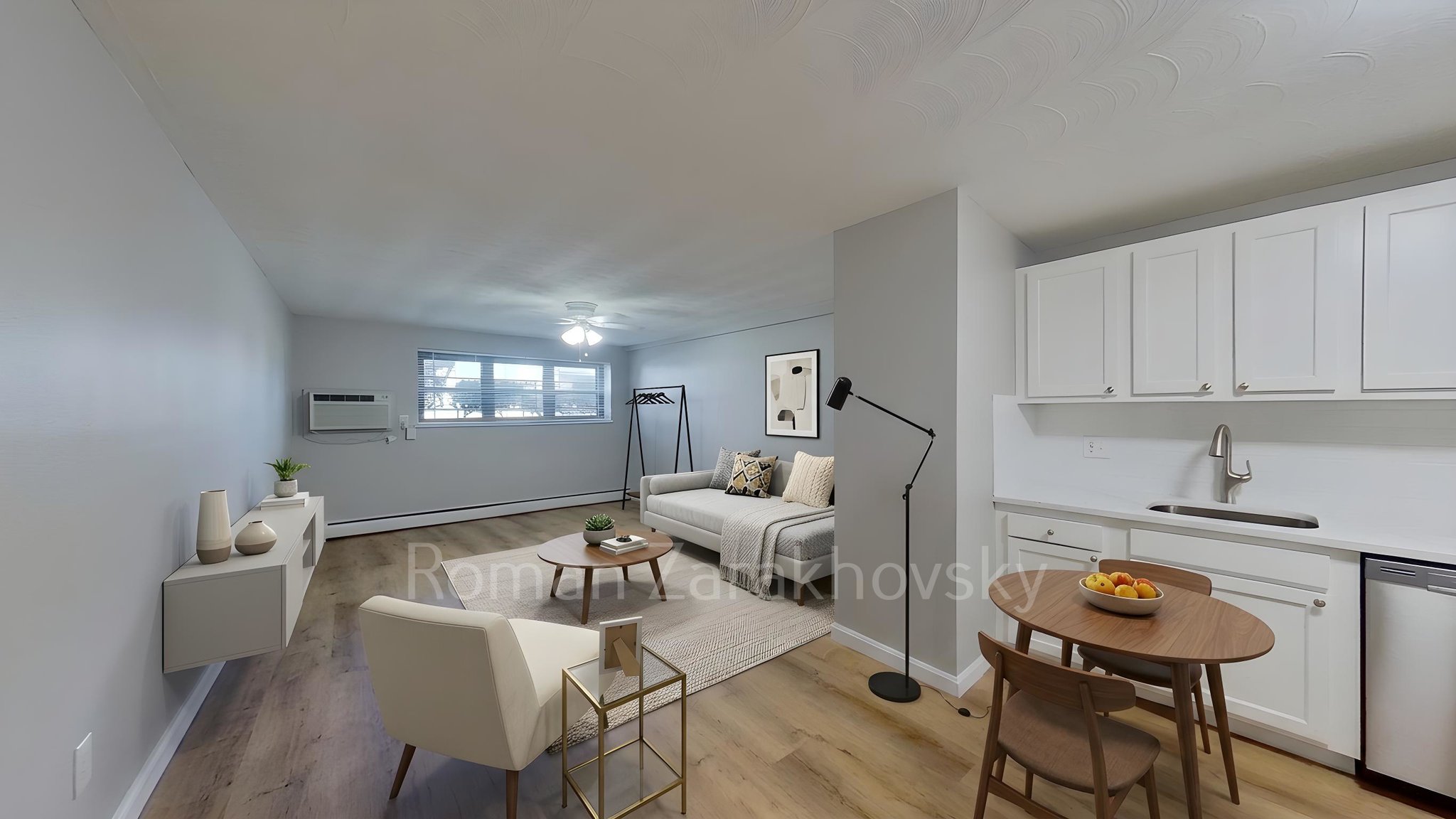 Brighton Apartment: 39 Shepard St