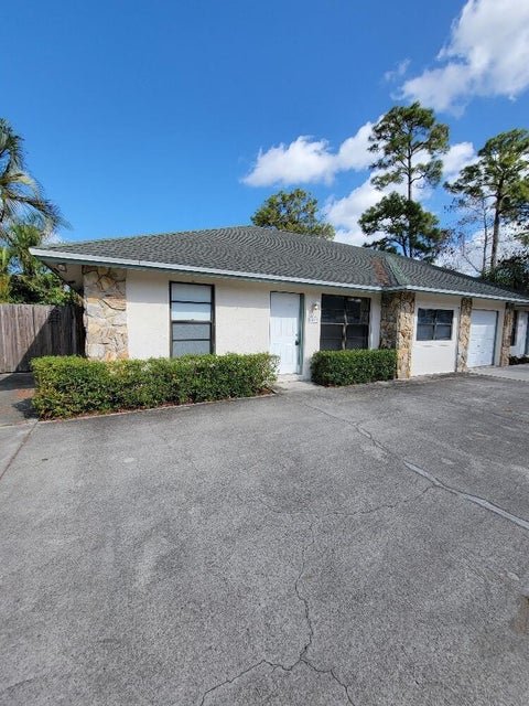 wellington Townhome: 1087 goldenrod
