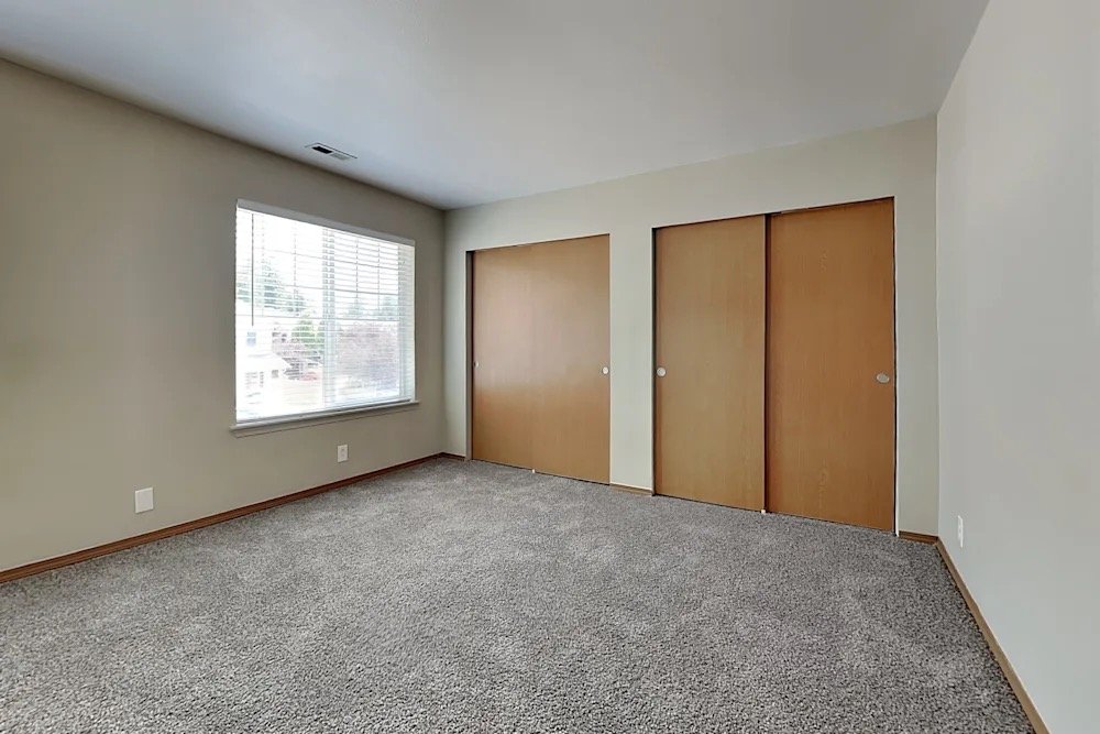 Spanaway Townhome: 20125 15th Ave E