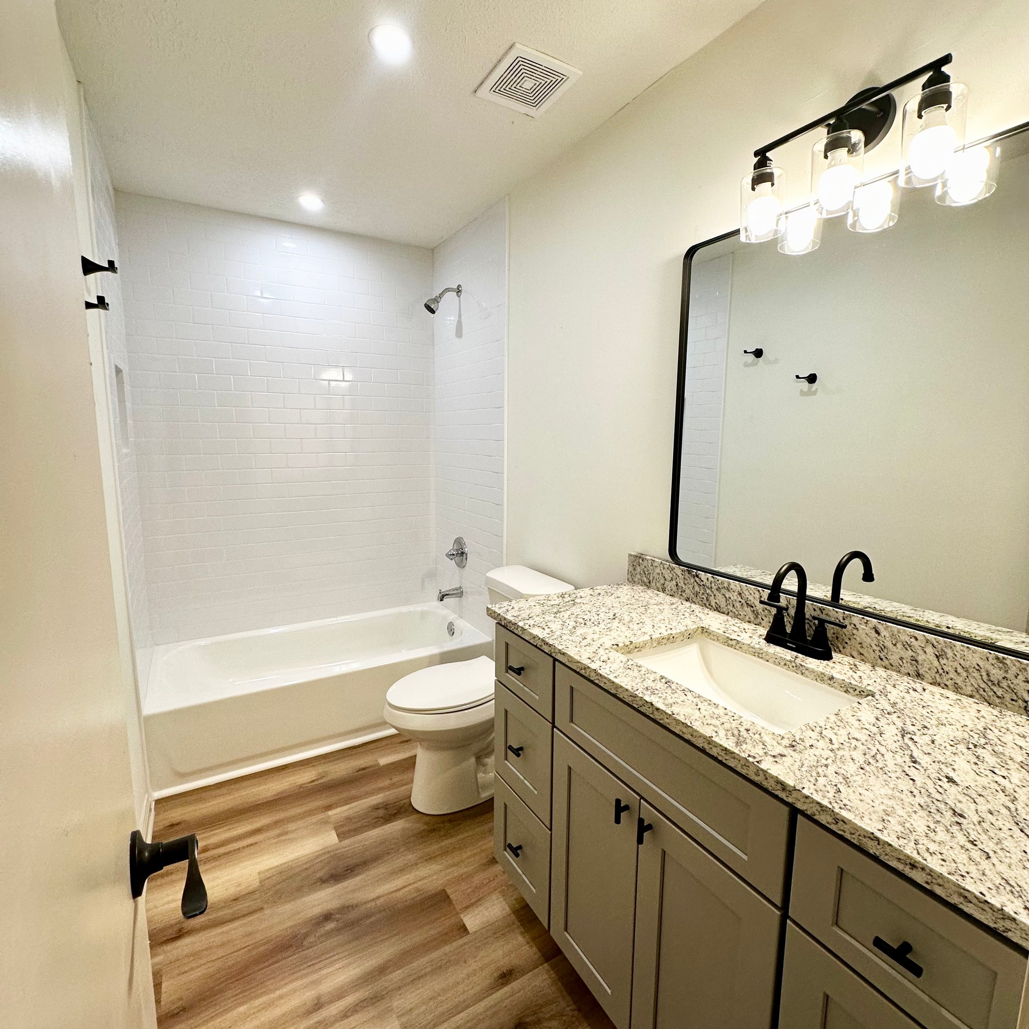 Marietta Multiplex: 191 Timber Creek Ln SW