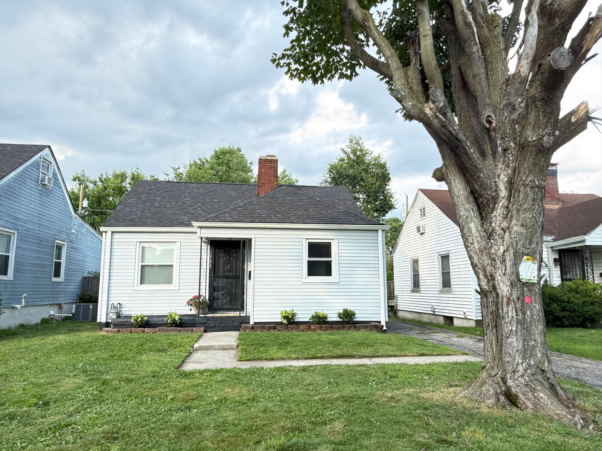 Louisville House: 1523 Wurtele Ave