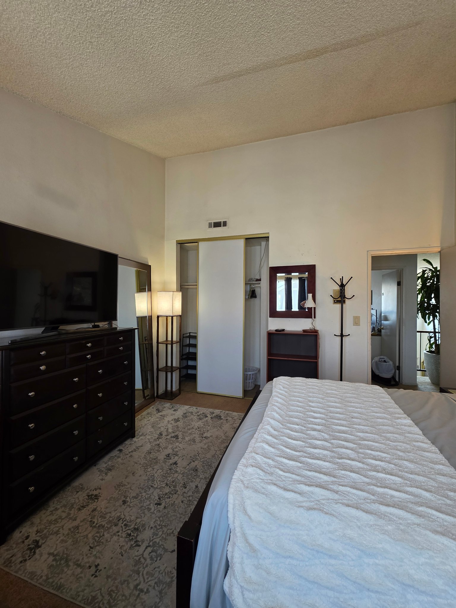 Redondo Beach Townhome: 2121 Dufour Ave