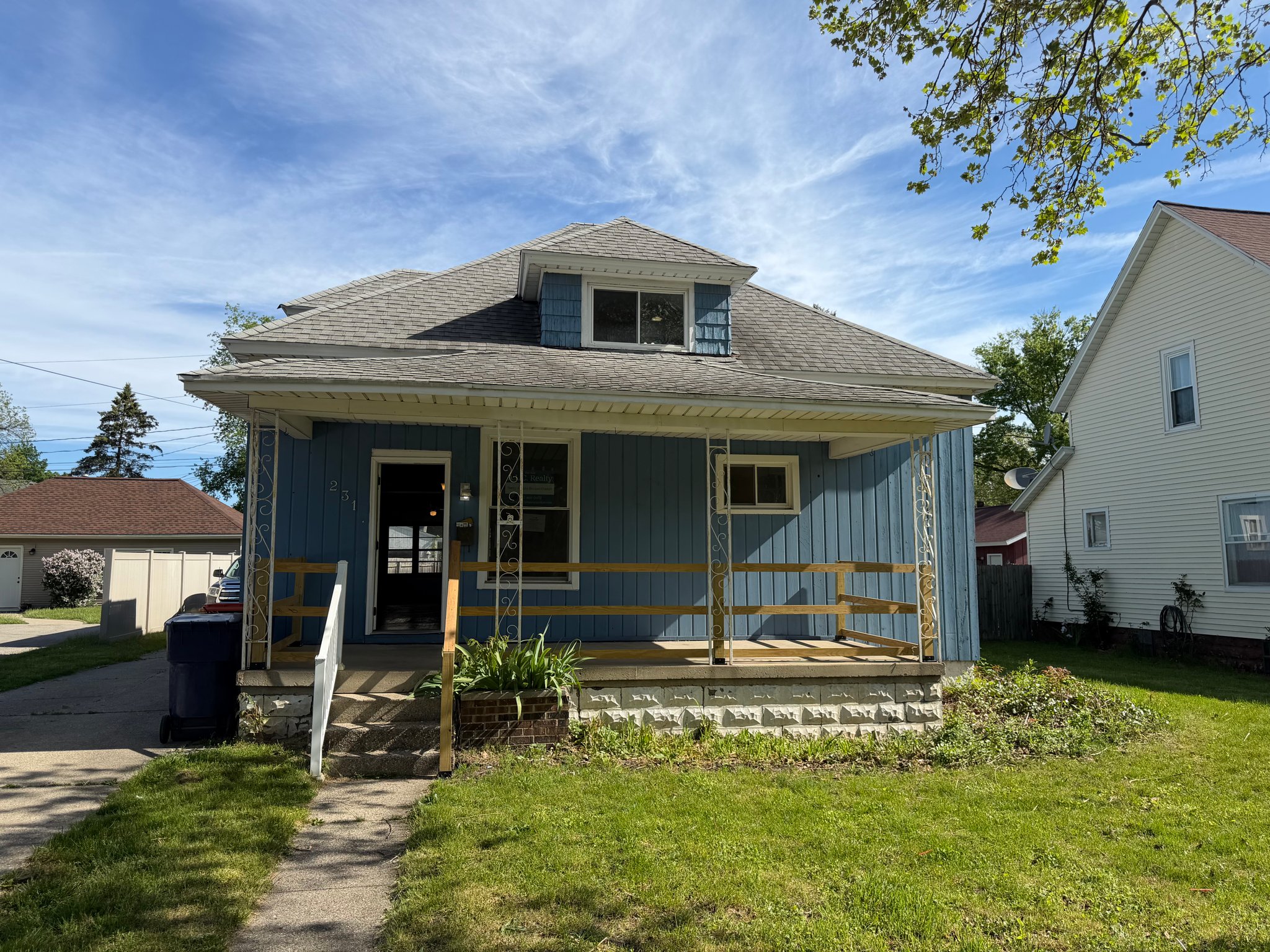 Holland House: 231 E 16th St.