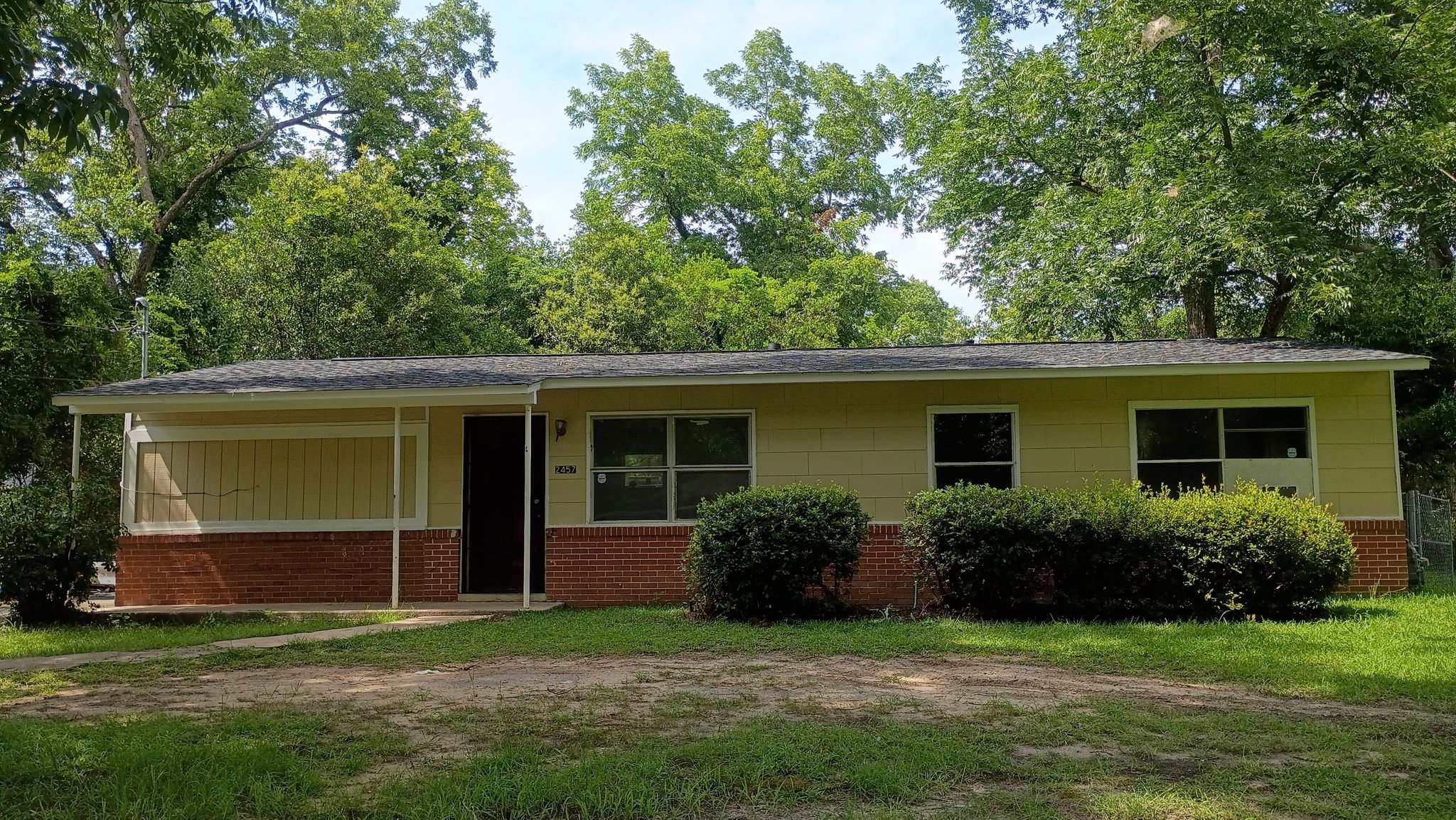 Macon House: 2457 Brevard Drive