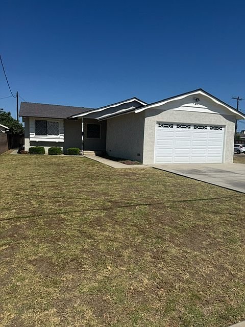 Carson House: 22020 Grace Ave