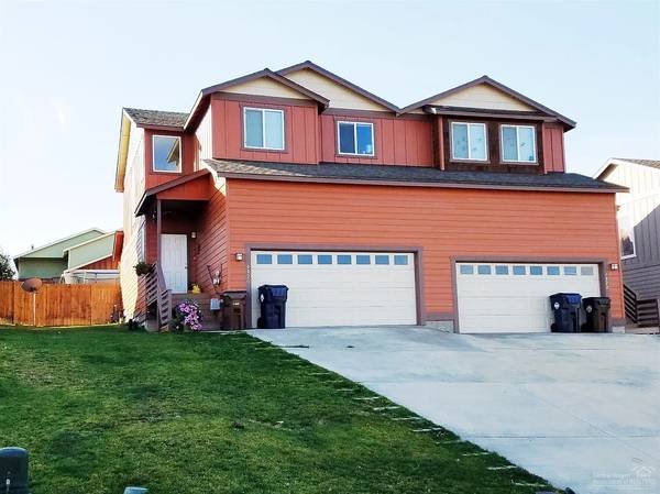 Redmond Townhome: 4120 SW Reindeer Ave