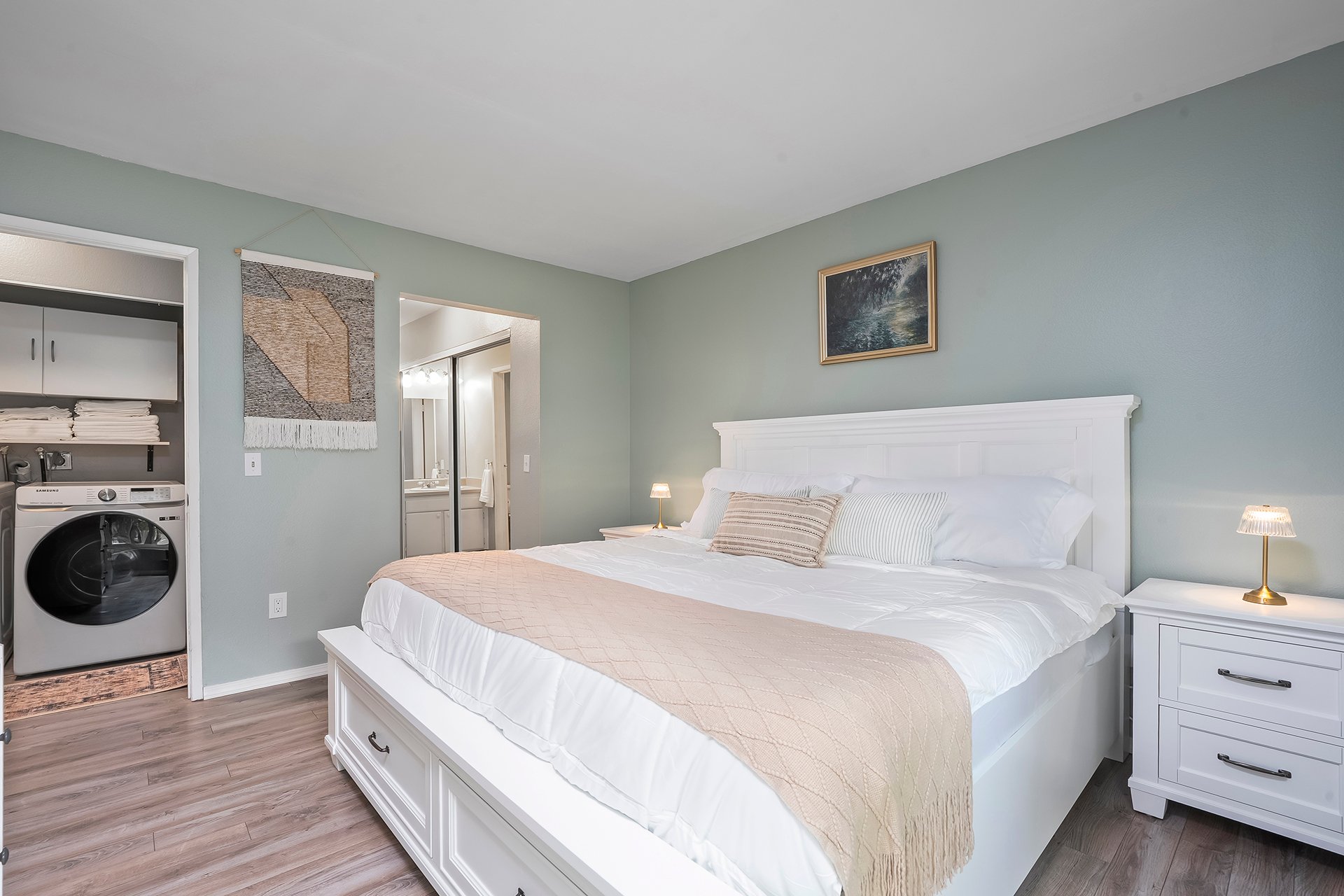 escondido Single Room: 520 sandal wood place