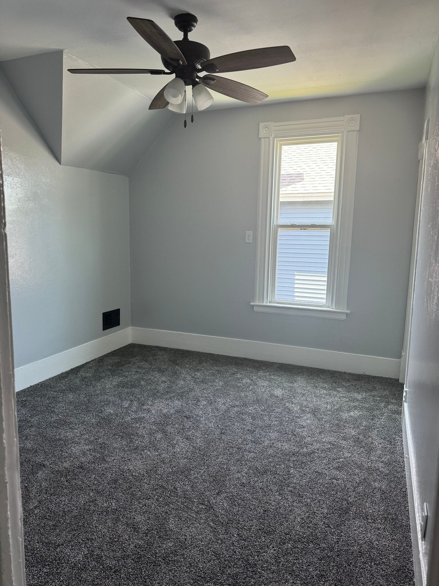 Menominee House: 1000 17th Ave