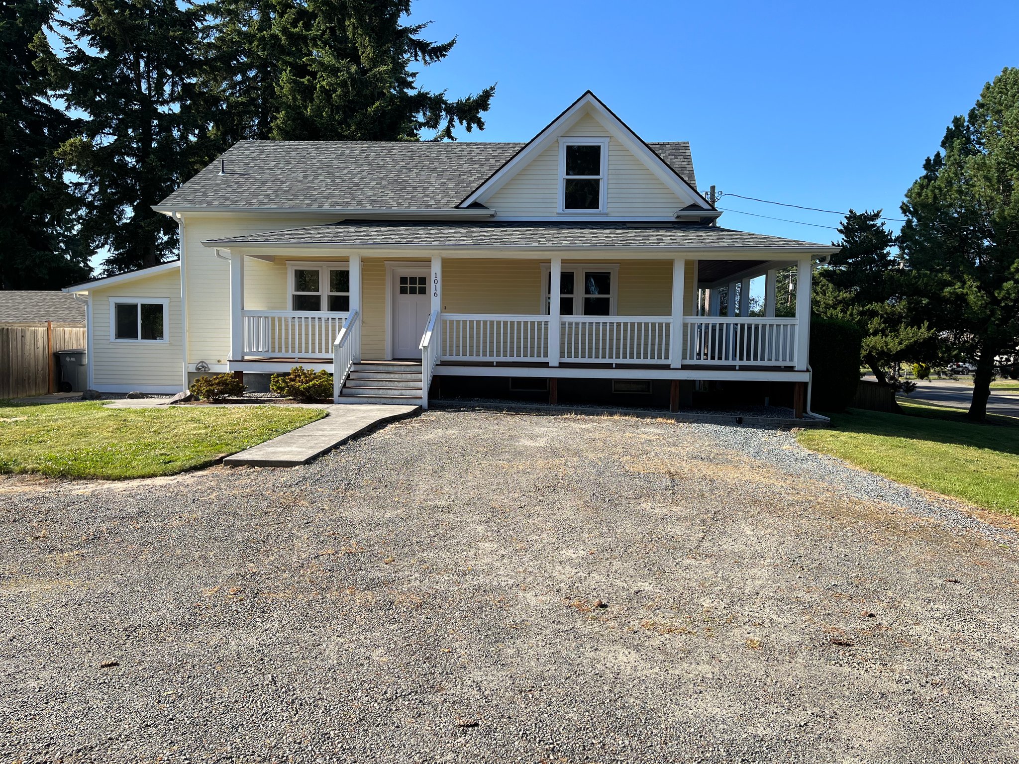 Edgewood House: 1016 114th Ave E